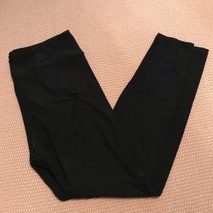 T&C Lularoe Black Legging